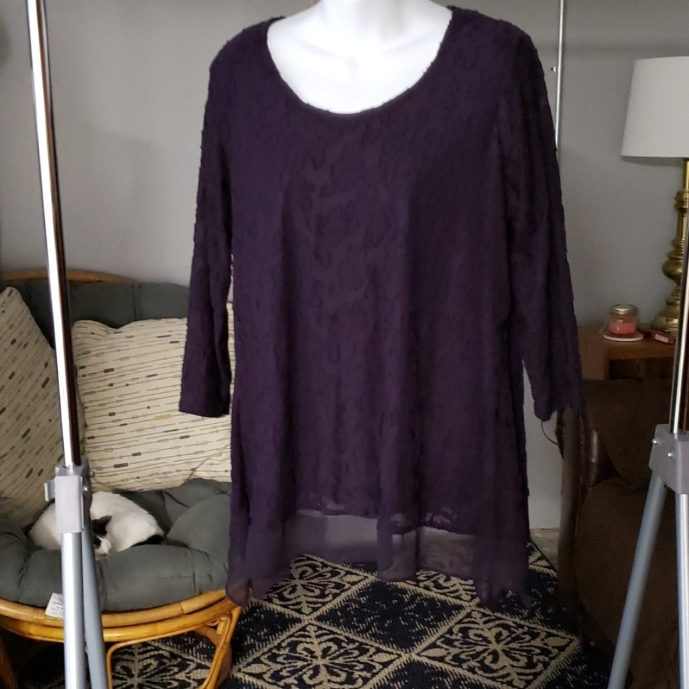 Simply Vera lace overlay to